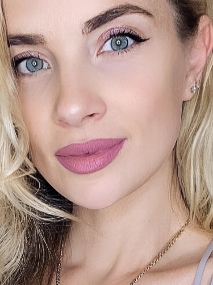 Ефросинья привлекальеная девушка из Витебска цена от 3000 руб