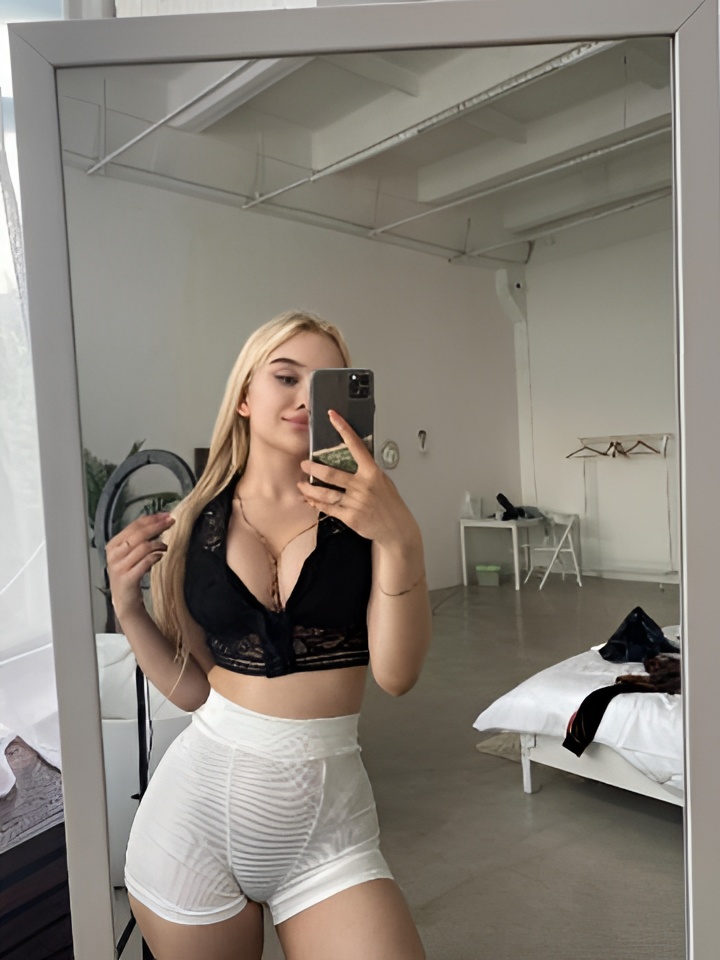 Виктория привлекальеная девушка из Витебска цена от 10000 руб