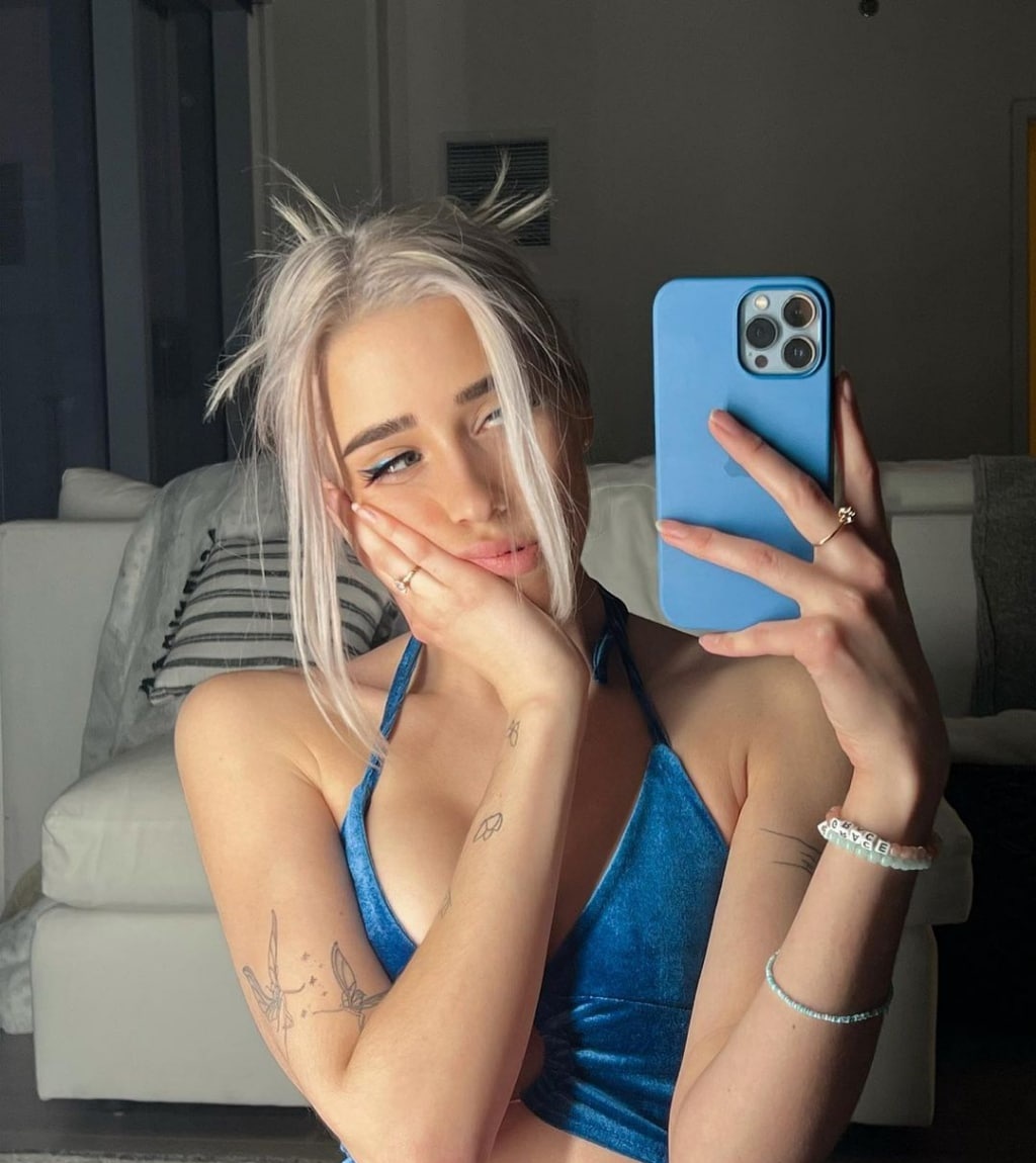 Ника привлекальеная девушка из Витебска цена от 10000 руб